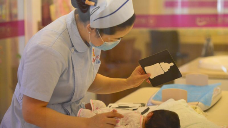 如何保障催乳师的专业资质，选择安心服务？**